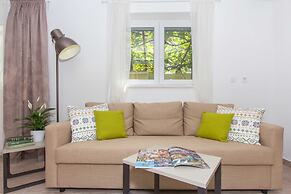 Apartment Shiny Love