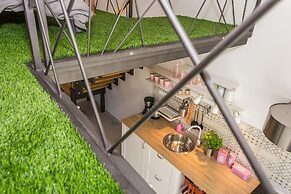 Apartment Shiny Love