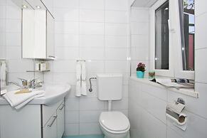 Apartment Shiny Love