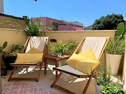 Apartment Shiny Love