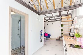 Apartment Shiny Love