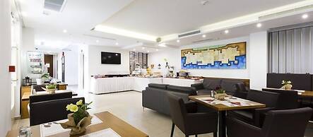 Apartment Shiny Love