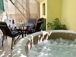 Apartment Shiny Love