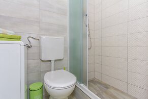 Apartment Shiny Love