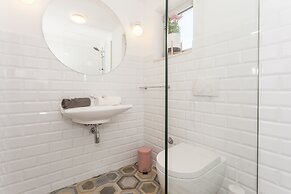 Apartment Shiny Love