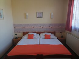 Hotel Hajnal