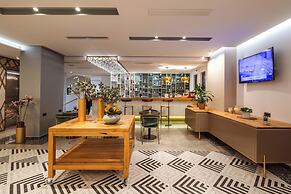 Glow Boutique Hotel & Suites