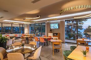 Glow Boutique Hotel & Suites