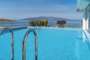 Glow Boutique Hotel & Suites