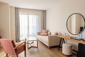 Glow Boutique Hotel & Suites