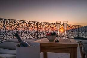 Glow Boutique Hotel & Suites