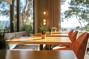 Glow Boutique Hotel & Suites