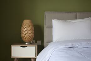 Palaio Faliro, Bright and Spacious Apartment