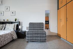 Cozy Fully Renovated Studio in Holargos