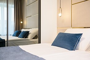 Flos Luxury Rooms