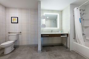 Hampton Inn & Suites Charlottetown