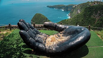 Kamasan Cottage By Reccoma