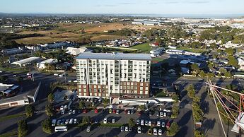 Ramada Suites by Wyndham Auckland Manukau Pacific Centre