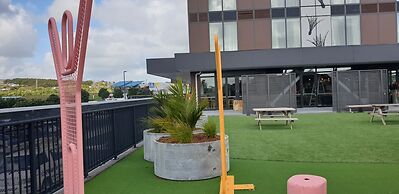 Ramada Suites by Wyndham Auckland Manukau Pacific Centre