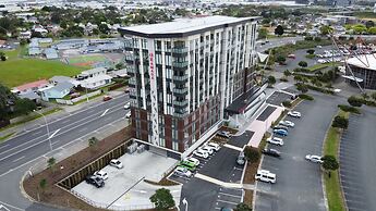 Ramada Suites by Wyndham Auckland Manukau Pacific Centre