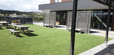 Ramada Suites by Wyndham Auckland Manukau Pacific Centre