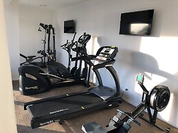 Ramada Suites by Wyndham Auckland Manukau Pacific Centre