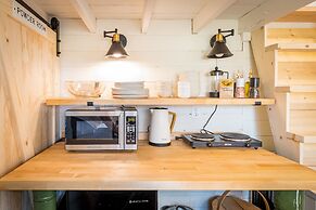 Oddfellow Inn & Farm