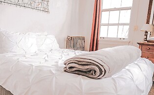 Oddfellow Inn & Farm