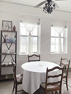 Oddfellow Inn & Farm