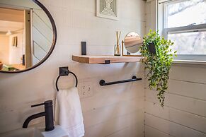 Oddfellow Inn & Farm