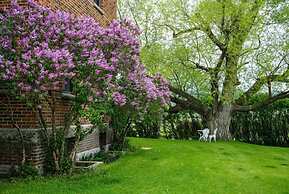 Oddfellow Inn & Farm