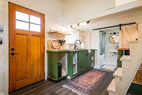 Oddfellow Inn & Farm