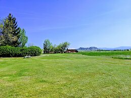 Oddfellow Inn & Farm