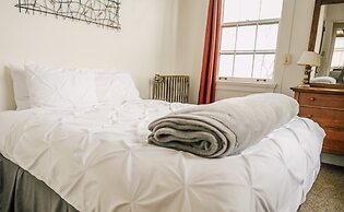 Oddfellow Inn & Farm