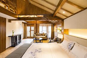 Lijang First Bay Hotel