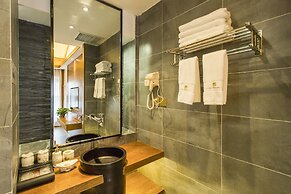 Lijang First Bay Hotel