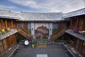 Lijang First Bay Hotel