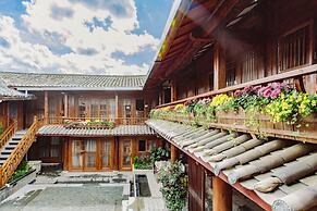 Lijang First Bay Hotel