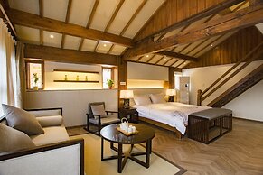 Lijang First Bay Hotel