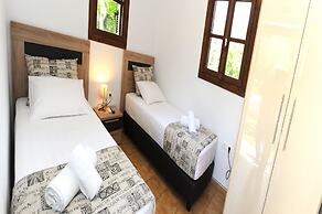 Castle View Bungalows