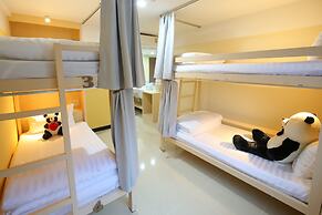 Lucky Panda Hotel