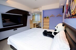 Lucky Panda Hotel