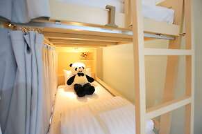 Lucky Panda Hotel
