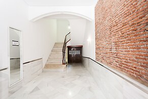 Cozy Flat Niño de Guevara