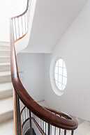 Cozy Flat Niño de Guevara