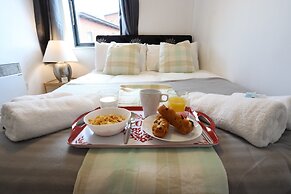 O2 Mailbox Central Premier Apartment