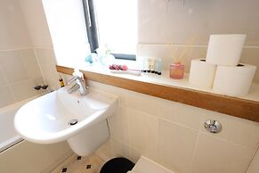 O2 Mailbox Central Premier Apartment