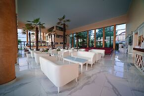 Hotel Perla Beach Luxury