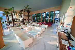 Hotel Perla Beach Luxury