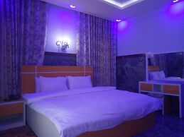 Heavenly Royal Apartments